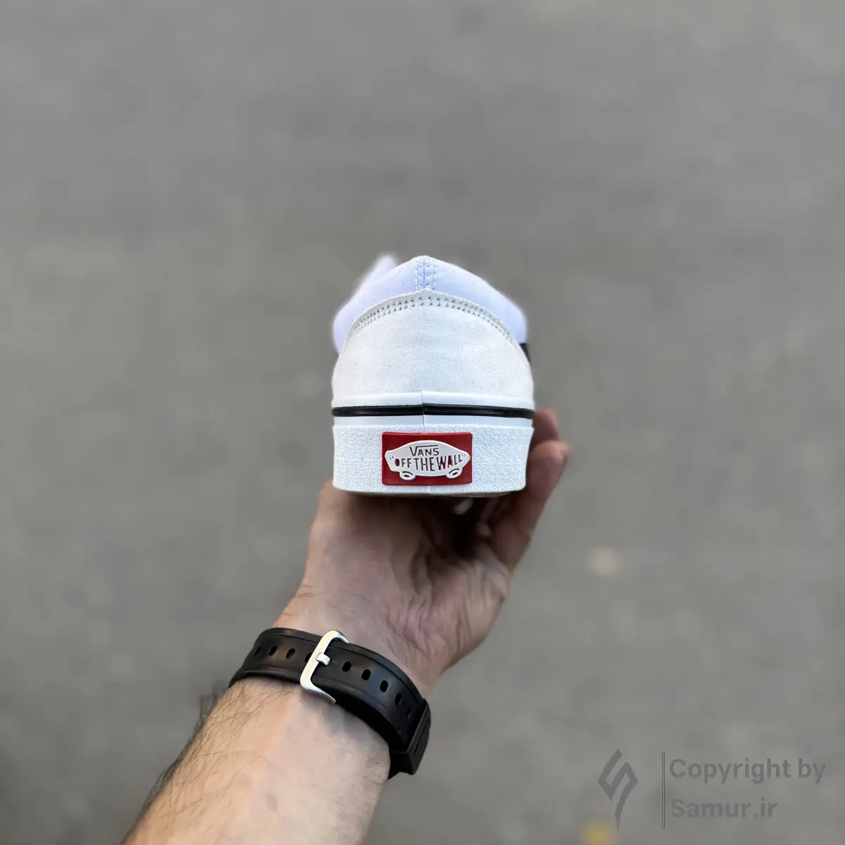 گالری تصاویر کتونی ونس اولد اسکول سفید مشکی